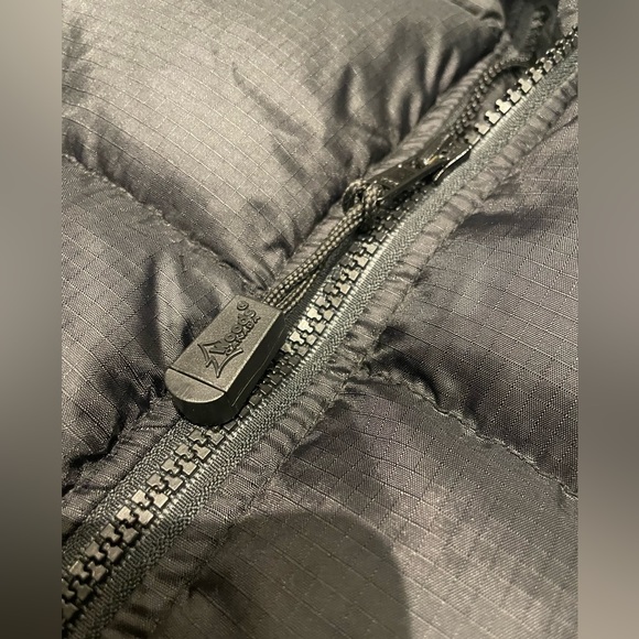 Men’s Woods Puffer Vest - Picture 2 of 8